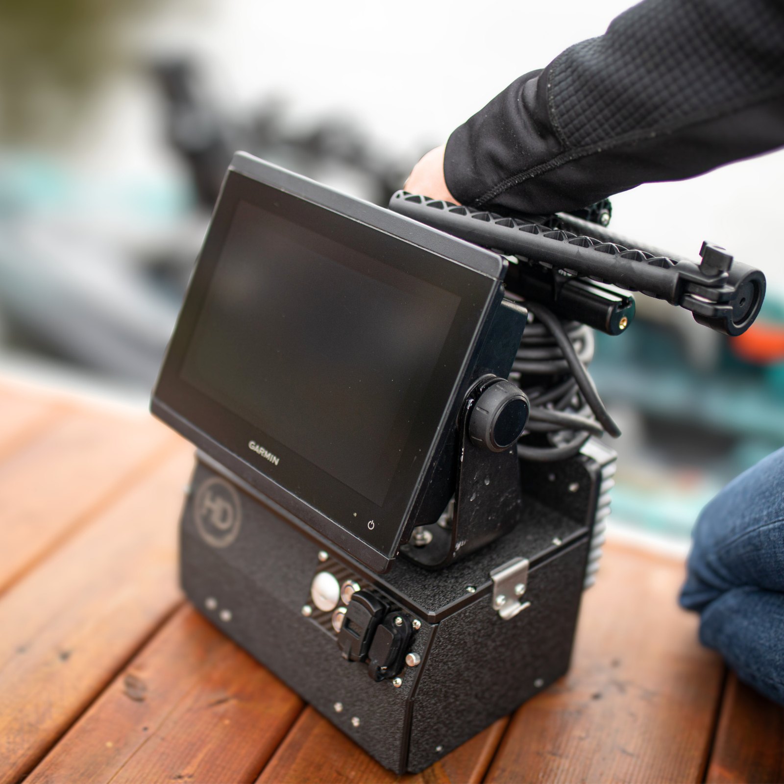 A Garmin screen mounted on the HD Innovations HDI Shuttle with the carbon pole (photo: HD Innovations)